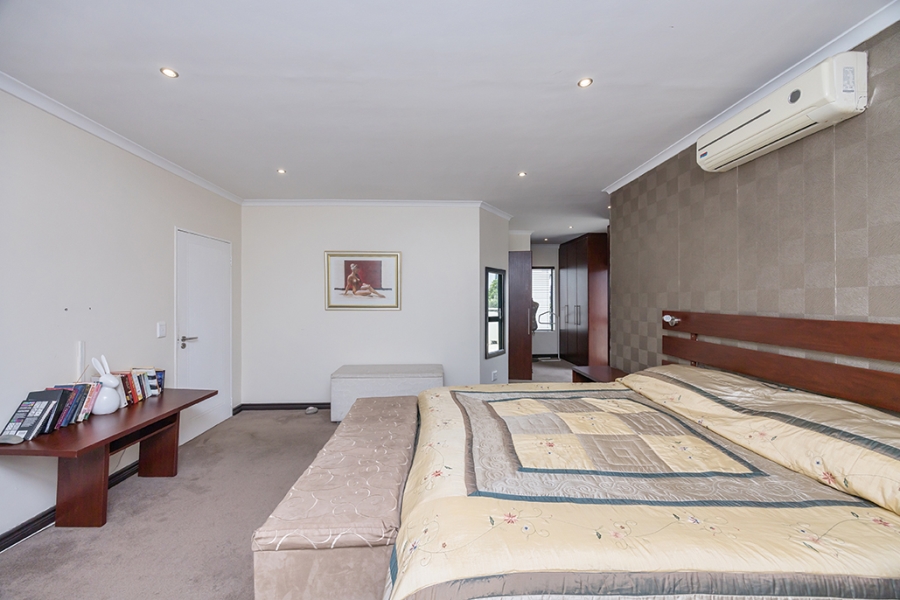 5 Bedroom Property for Sale in Big Bay Western Cape
